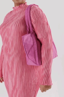 BAGGUMini Cloud Bag - Extra Pink 7 BAGGUMini Cloud Bag - Extra Pink -Baggu Lifestyle Cheap Store BAGGU Mini Cloud Bag Extra Pink 20230916052417