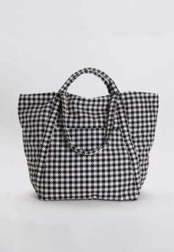 BAGGUTravel Cloud Bag - Black/White Pixel Gingham -Baggu Lifestyle Cheap Store BAGGU Travel Cloud Bag Black White Pixel Gingham 20230220055935 2