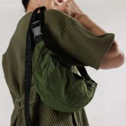 BAGGUCrescent Recycled Nylon Fanny Pack 11 BAGGUCrescent Recycled Nylon Fanny Pack -Baggu Lifestyle Cheap Store Baggu Crescent Fanny Pack Recycled Nylon 20230707173650 1