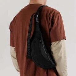 BAGGUCrescent Recycled Nylon Fanny Pack 13 BAGGUCrescent Recycled Nylon Fanny Pack -Baggu Lifestyle Cheap Store Baggu Crescent Fanny Pack Recycled Nylon 20230707173650 3