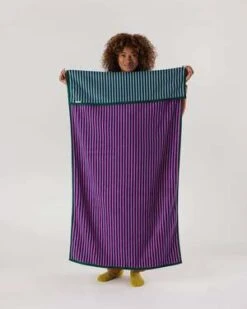 BAGGUBath Towel - Pink Candy Stripe