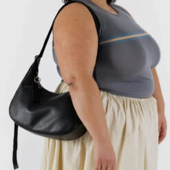 Medium Recycled Leather Crescent Bag 12 Medium Recycled Leather Crescent Bag -Baggu Lifestyle Cheap Store Medium Leather Crescent Bag Recycled Leather Black 2