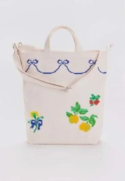 BAGGUZip Duck Bag - Cross Stitch 5 BAGGUZip Duck Bag - Cross Stitch -Baggu Lifestyle Cheap Store Zip Duck Bag Cross Stitch 20231025103513