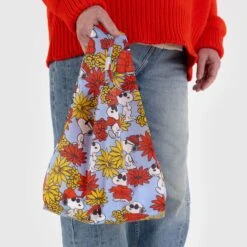 Baby Baggu Floral Snoopy -Baggu Lifestyle Cheap Store person using baby baggu floral snoopy